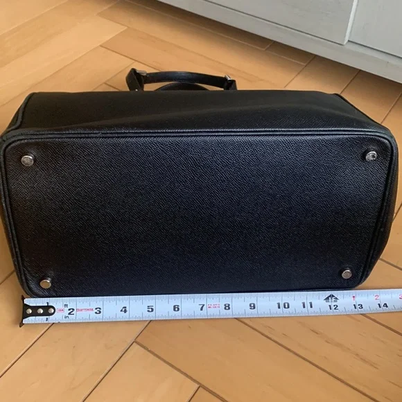 Giorgio Armani -top handle bag - black textured leather with silver hardware - Picture 5 of 9